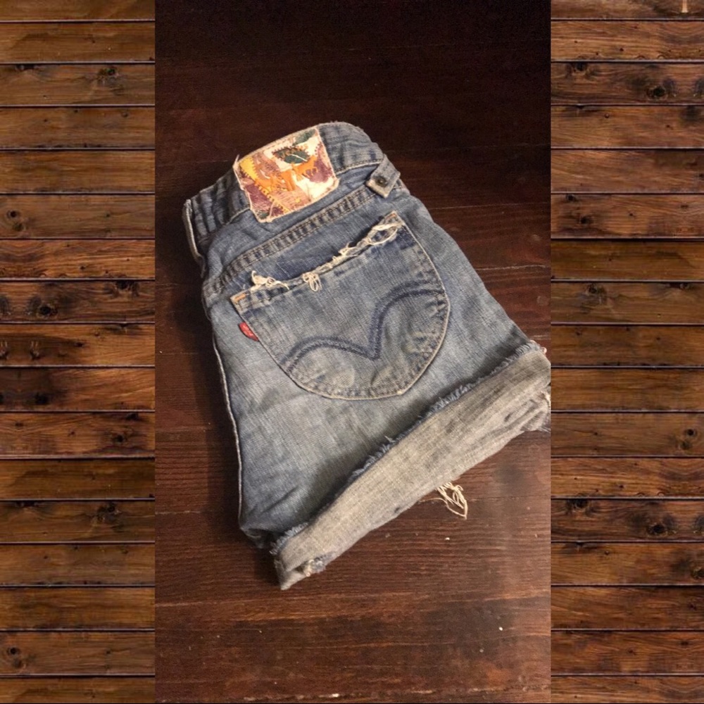 Daisy Duke Levi jean shorts